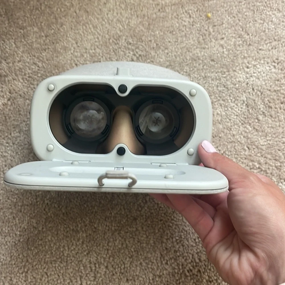Google virtual reality headset